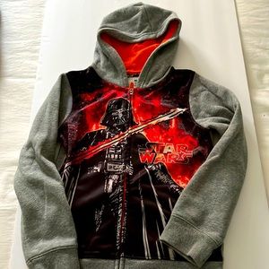 💰💰 2/$15 Boys Star Wars hoodie Sz 7